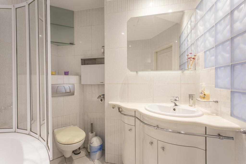 Apartament Amber Cracovia Exterior foto
